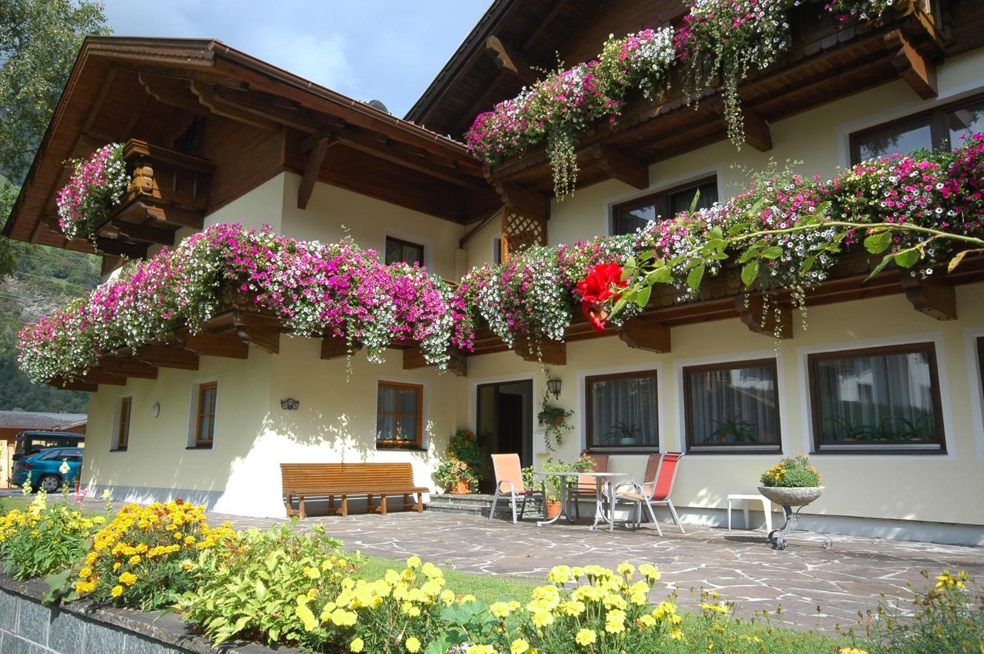 Pension Nigella Neustift im Stubaital Esterno foto